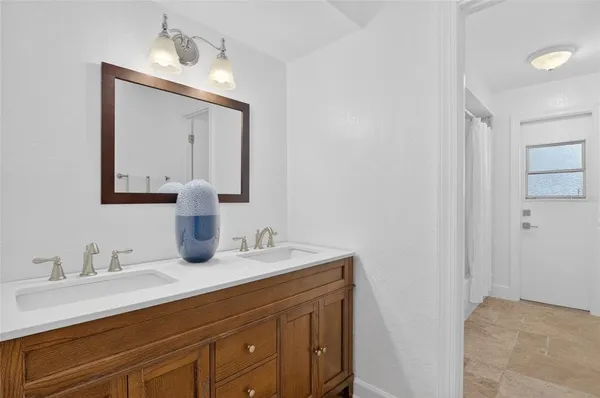 $565,000 | 4472 Winderlakes Drive, Orlando, FL 32835