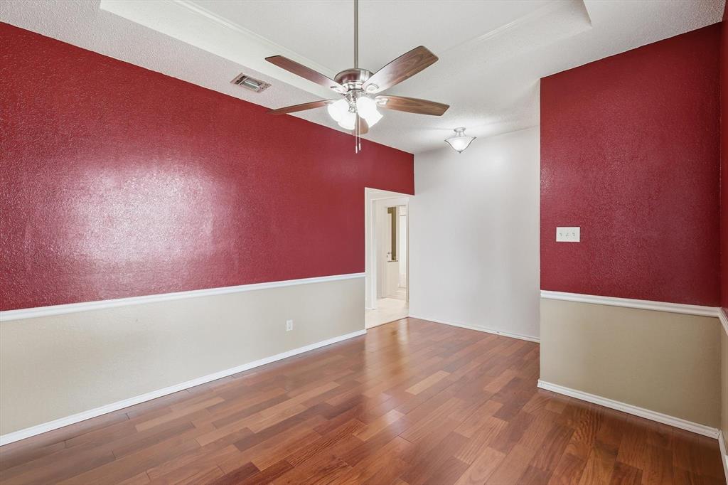 4203 Meadow Ridge Drive Carrollton, TX 75010 - Photo 6 of 32