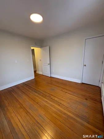 $2,600 | 2395 East Main Street, Bridgeport, CT 06610