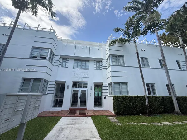$2,500 | 1600 Euclid Avenue, Unit 102, Miami Beach, FL 33139
