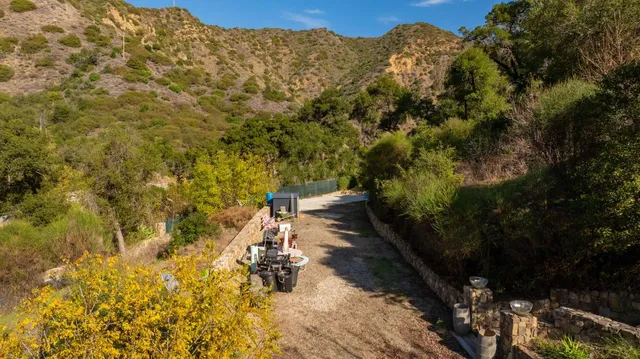 $712,500 | 16840 Maricopa Highway, Ojai, CA 93023