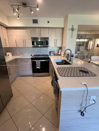 $6,500 | 19901 East Country Club Drive, Unit 2505, Aventura, FL 33180