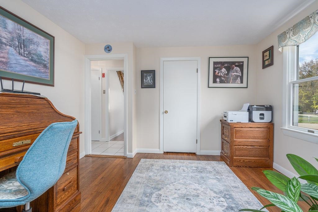 27 Hampshire Avenue Rochester, NH 03867 - Photo 11 of 44