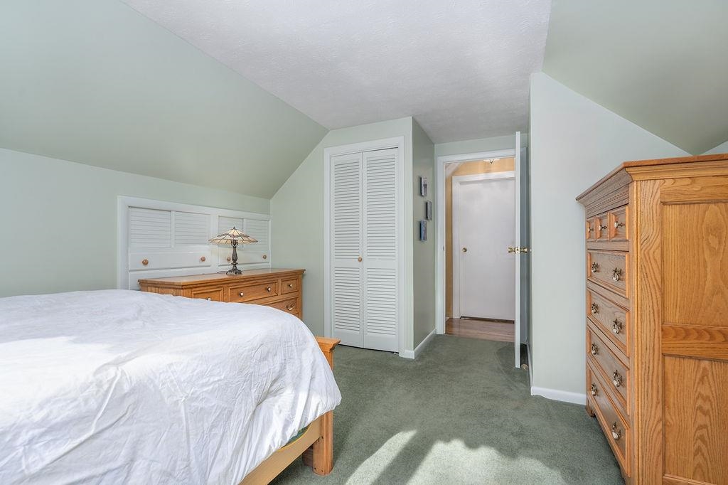 27 Hampshire Avenue Rochester, NH 03867 - Photo 22 of 44