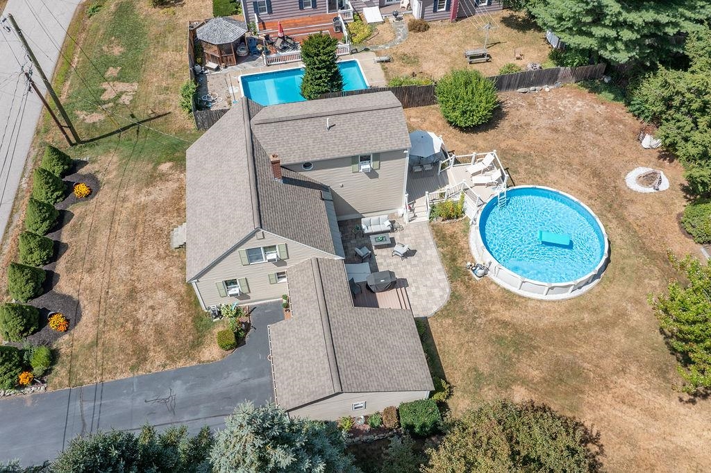 27 Hampshire Avenue Rochester, NH 03867 - Photo 36 of 44