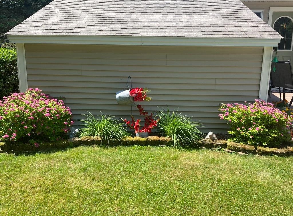 27 Hampshire Avenue Rochester, NH 03867 - Photo 41 of 44