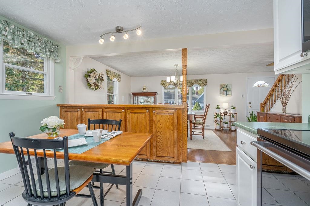 27 Hampshire Avenue Rochester, NH 03867 - Photo 5 of 44