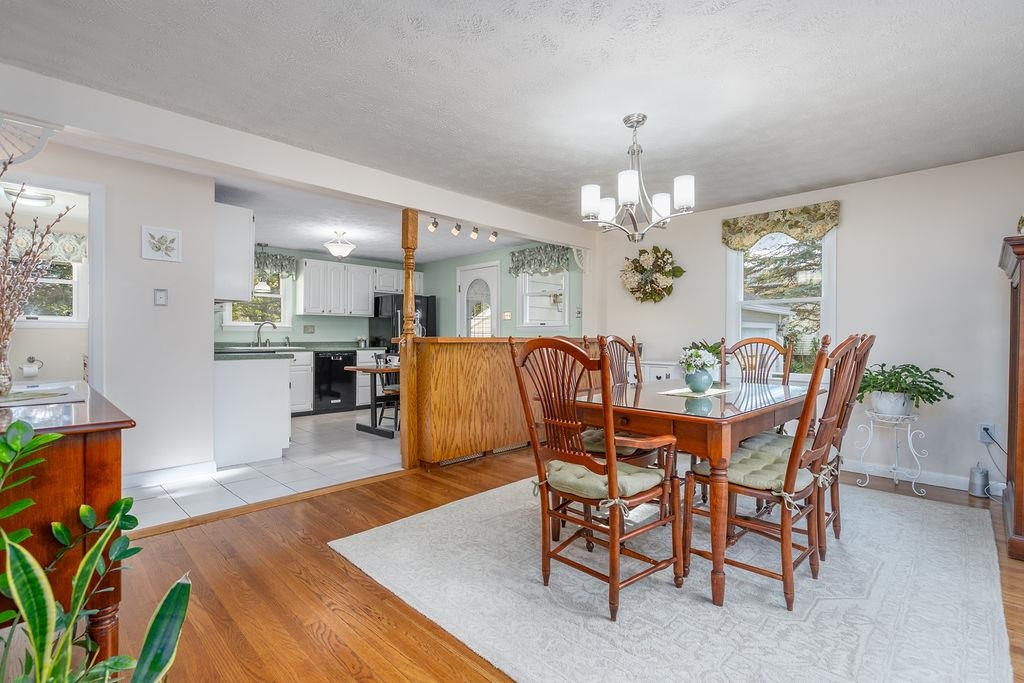 27 Hampshire Avenue Rochester, NH 03867 - Photo 7 of 44