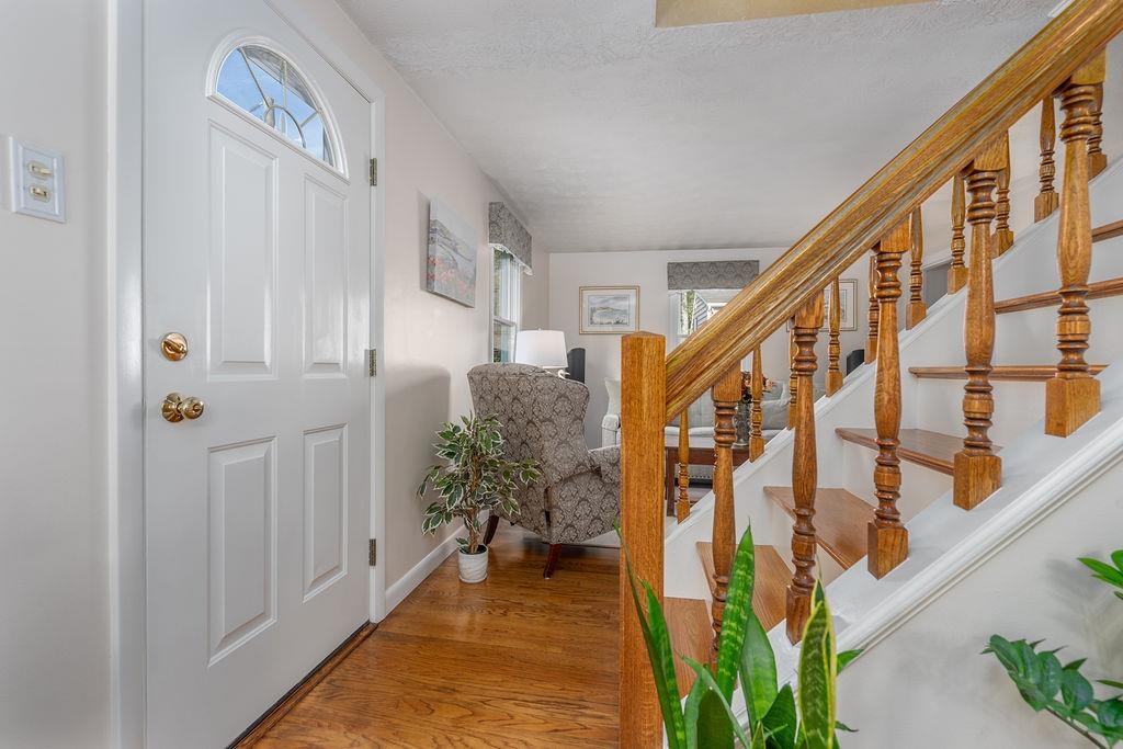 27 Hampshire Avenue Rochester, NH 03867 - Photo 9 of 44