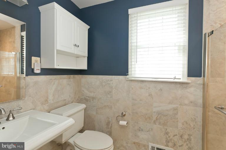 10836 Sandringham Road Cockeysville, MD 21030 - Photo 23 of 30 Bath (Master)