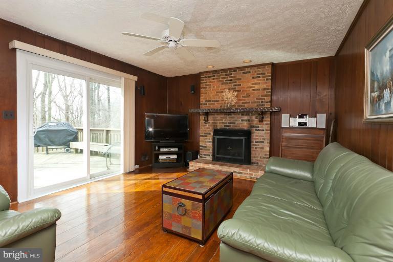 10836 Sandringham Road Cockeysville, MD 21030 - Photo 8 of 30 Family Room