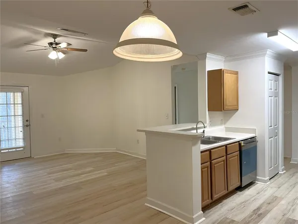 $1,590 | 18119 Bridle Club Drive, Unit 18119, Tampa, FL 33647