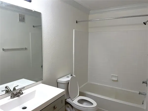 $1,590 | 18119 Bridle Club Drive, Unit 18119, Tampa, FL 33647