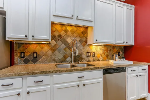 $2,600 | 306 Enid Street, Unit A, Houston, TX 77009