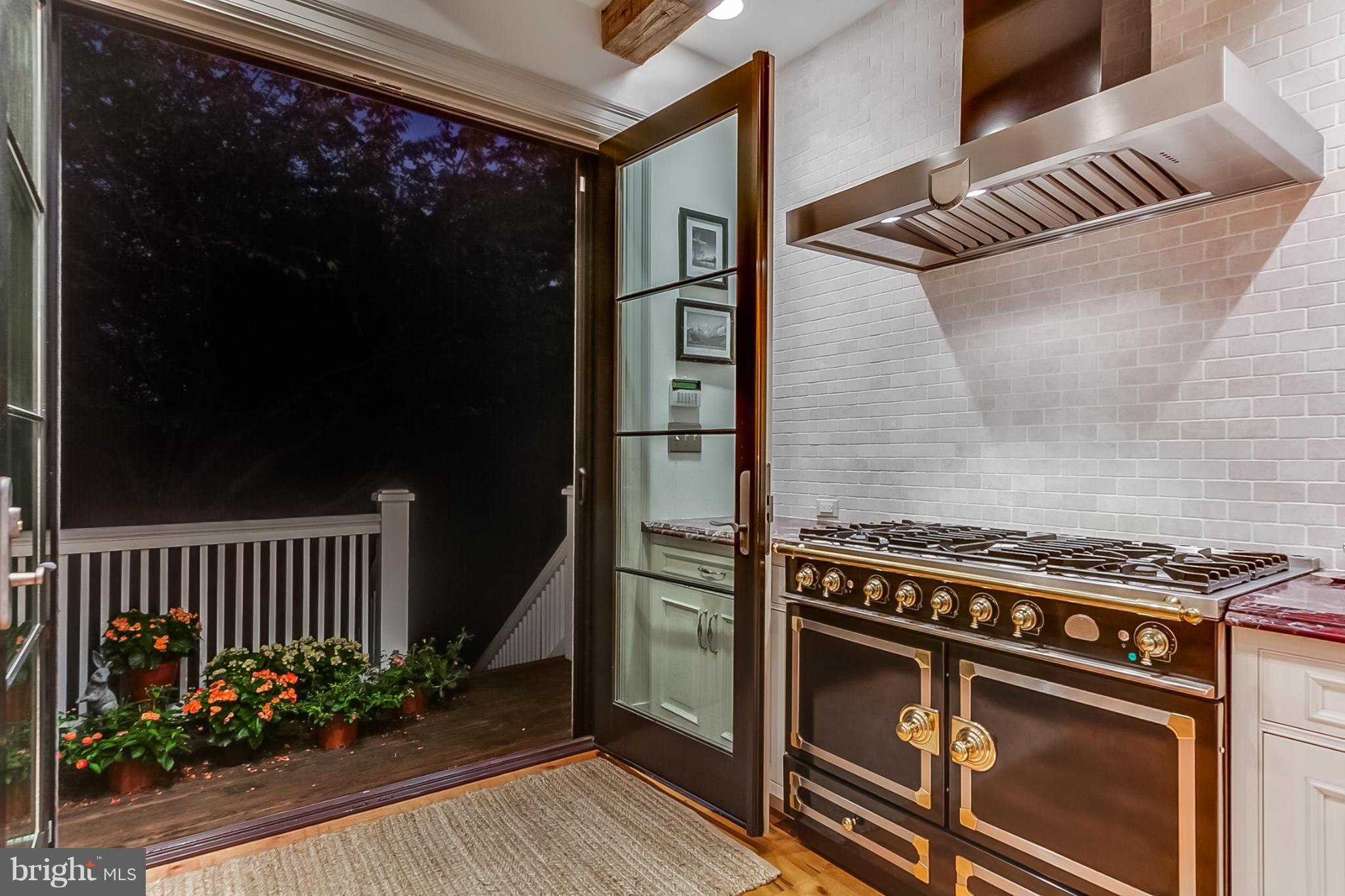 302 Club Road Baltimore, MD 21210 - Photo 2 of 28 a view of outdoor space
