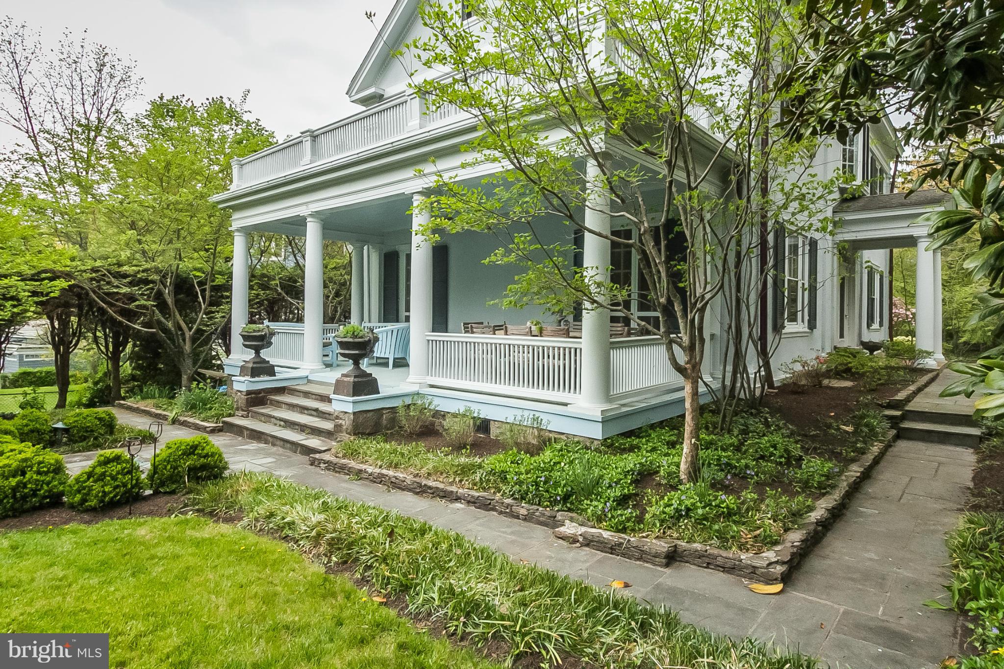 302 Club Road Baltimore, MD 21210 - Photo 22 of 28 a view of a house with backyard and garden
