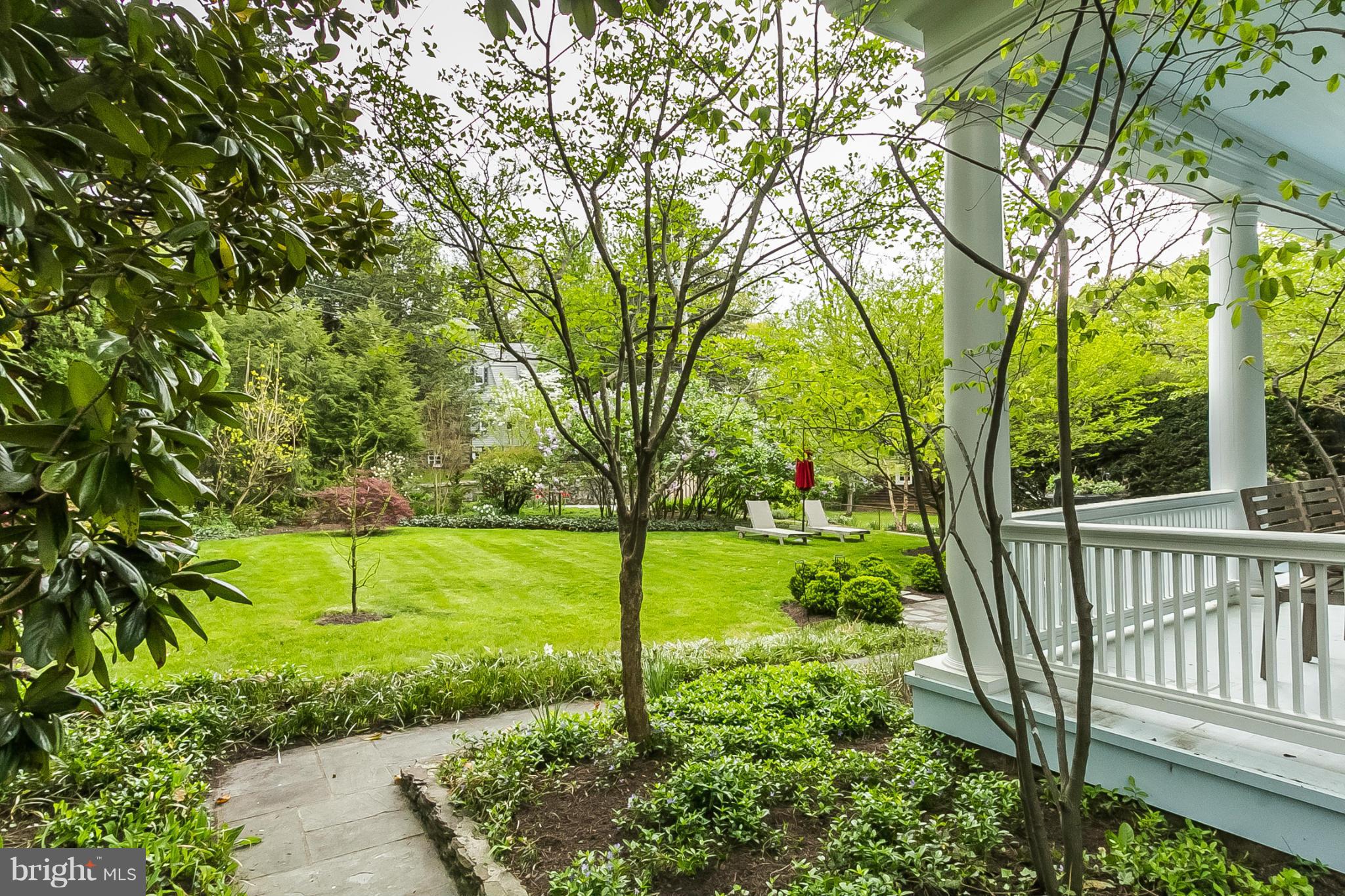 302 Club Road Baltimore, MD 21210 - Photo 23 of 28 a view of a garden with a tree
