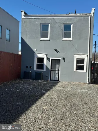 $2,300 | 539 Perry Street, Trenton, NJ 08618