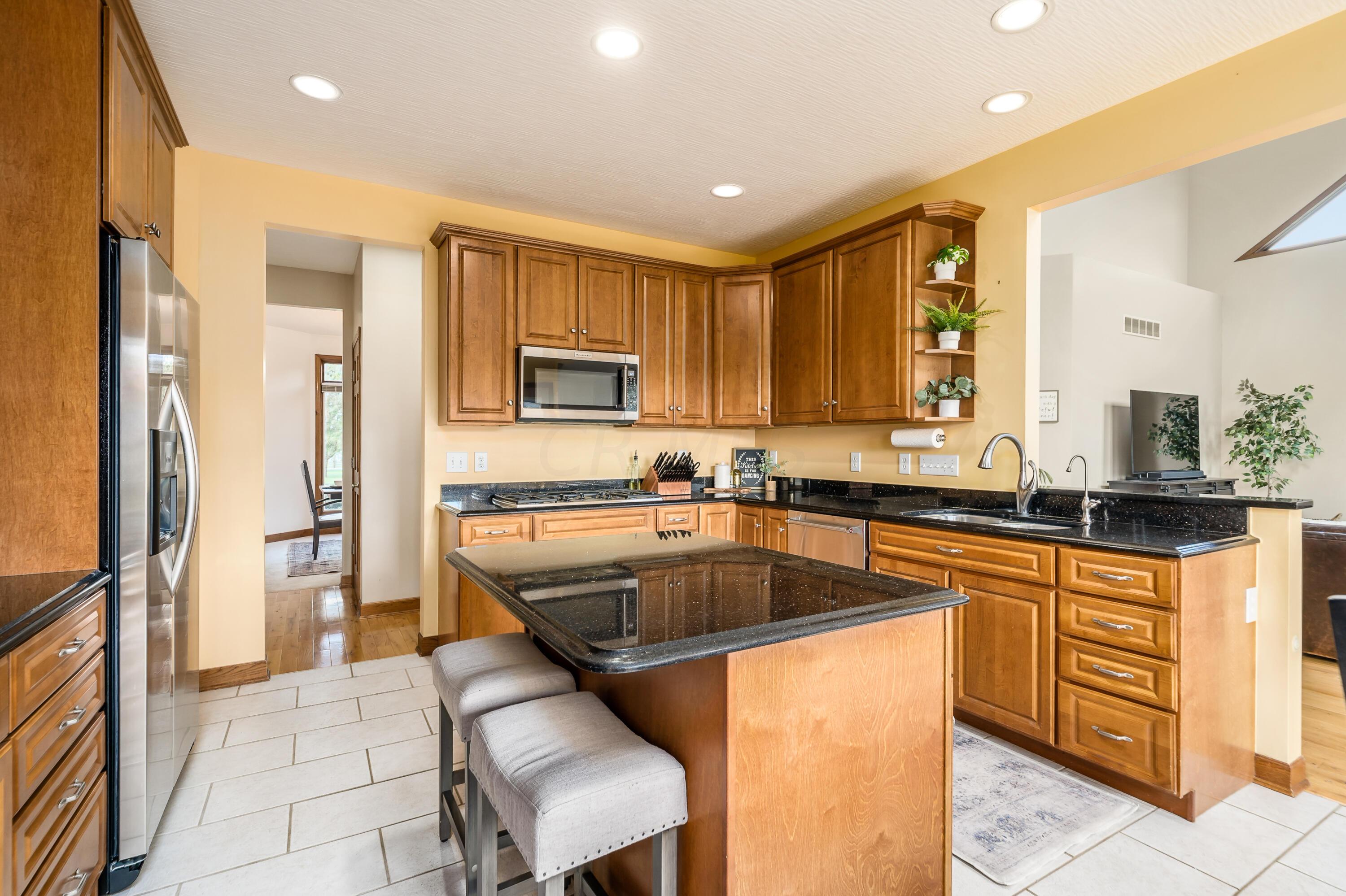 7733 Refugee Road Southwest Etna, OH 43062 - Photo 15 of 42 Kitchen