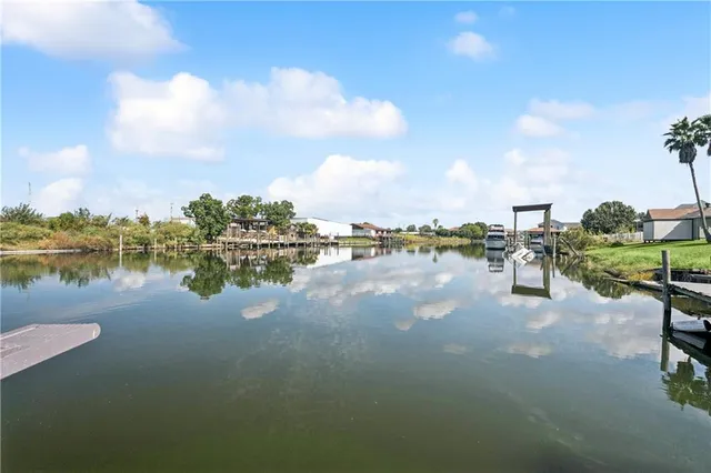 $369,950 | 338 Moonraker Drive, Slidell, LA 70458