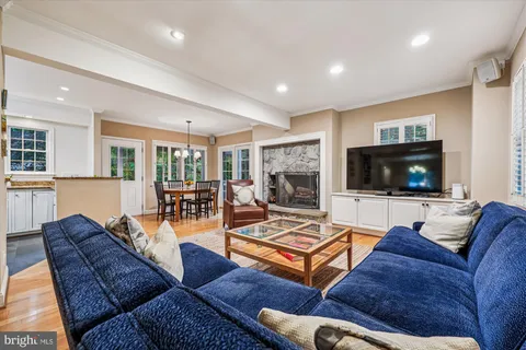 $1,395,000 | 6212 Redwing Court, Bethesda, MD 20817