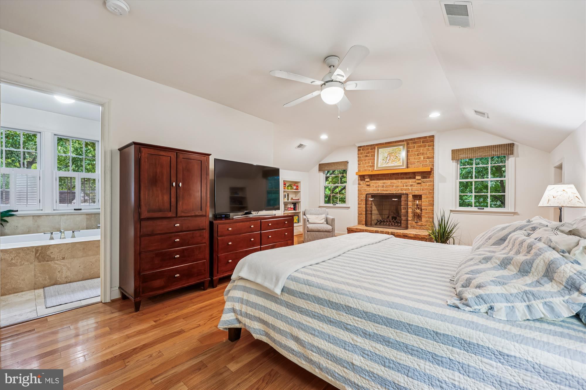 6212 Redwing Court Bethesda, MD 20817 - Photo 29 of 63