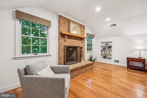 $1,395,000 | 6212 Redwing Court, Bethesda, MD 20817