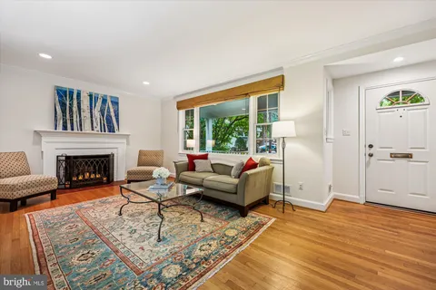 $1,395,000 | 6212 Redwing Court, Bethesda, MD 20817