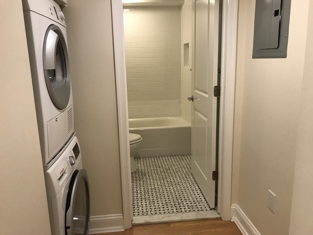 20 Chapel Street, Unit A 303 Brookline, MA 02446 - Photo 16 of 18