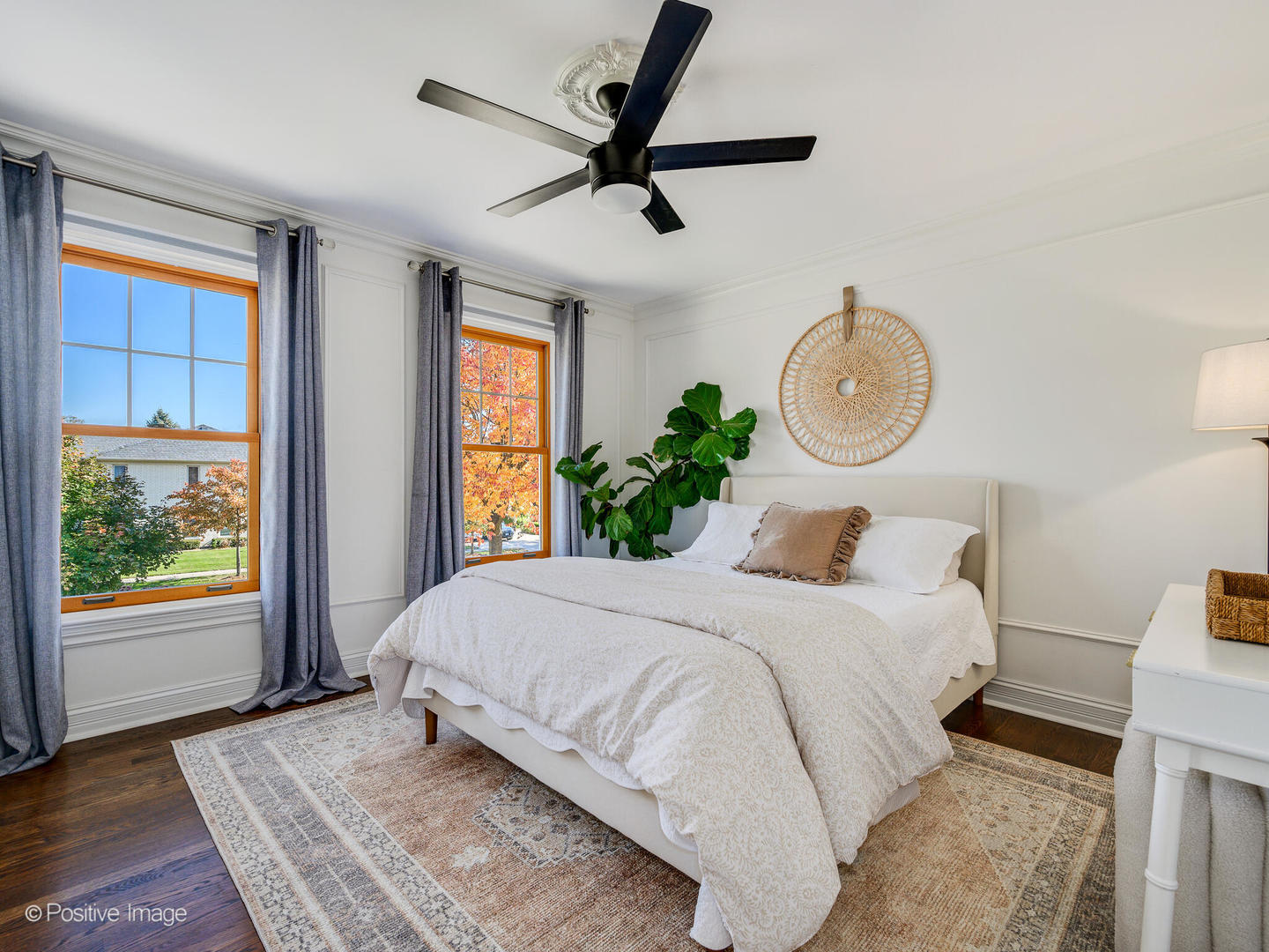 1026 Elmdale Road Glenview, IL 60025 - Photo 22 of 38 a bedroom with a bed and a window