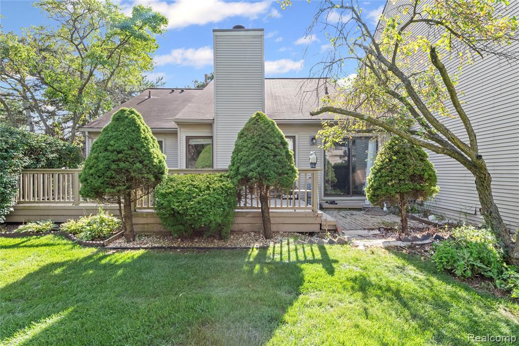 586 Ashley Circle Rochester Hills, MI 48307 - Photo 32 of 35
