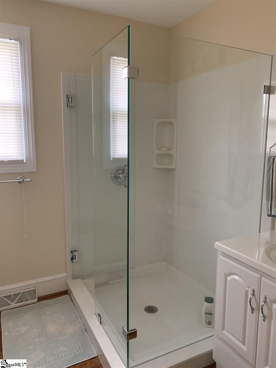 327 Ridgecrest Drive Greenville, SC 29609 - Photo 14 of 21 Gallery Image 14
