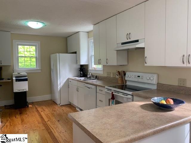 327 Ridgecrest Drive Greenville, SC 29609 - Photo 7 of 21 Gallery Image 7