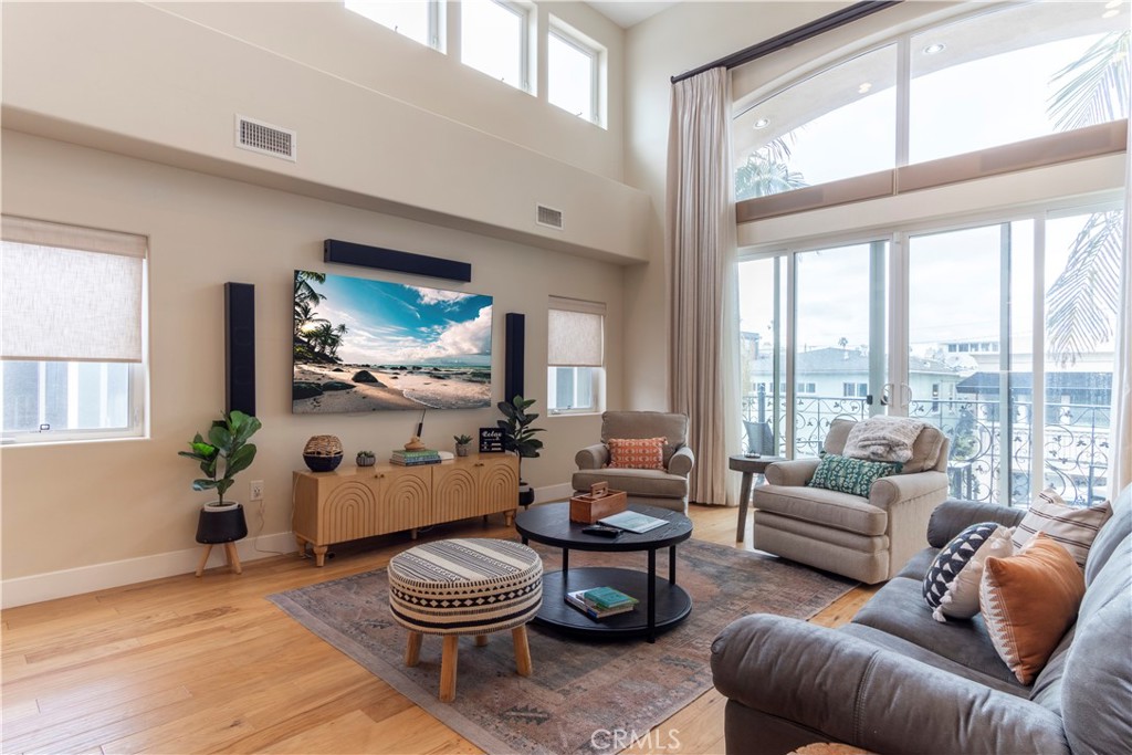 62 62nd Place Long Beach, CA 90803 - Photo 11 of 55