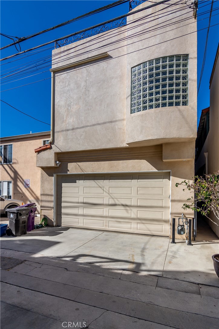 62 62nd Place Long Beach, CA 90803 - Photo 44 of 55 a view of entryway with a front door