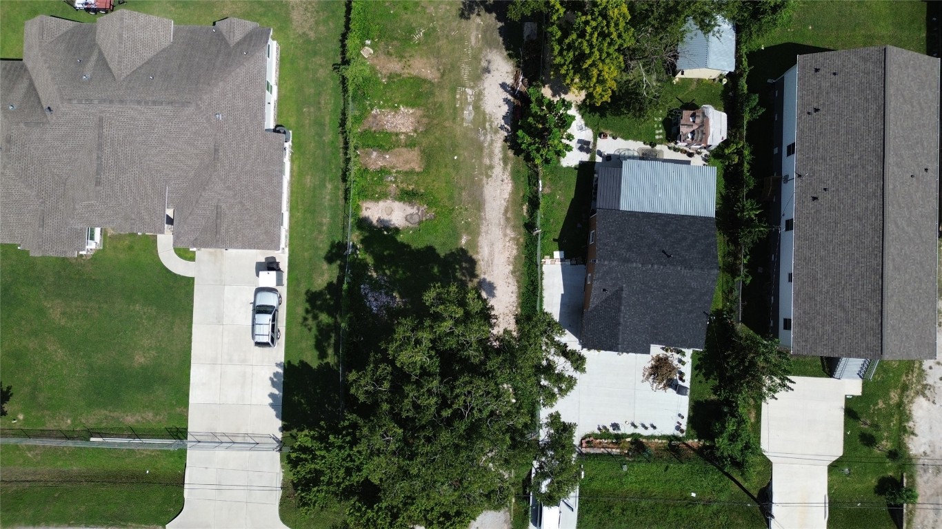 0 Pickering Street Houston, TX 77091 - Photo 12 of 12 an aerial view of a house having yard