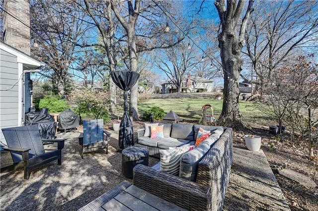 $475,000 | 9321 Lamar Avenue, Overland Park, KS 66207