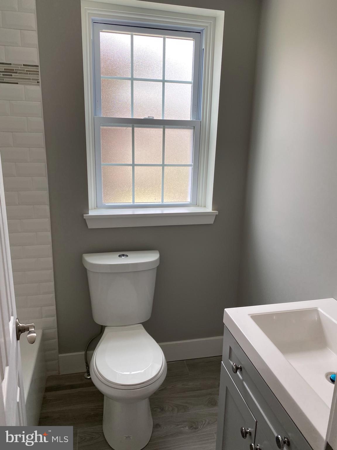 1385 Pennington Road Philadelphia, PA 19151 - Photo 18 of 23 Upstairs Bathroom