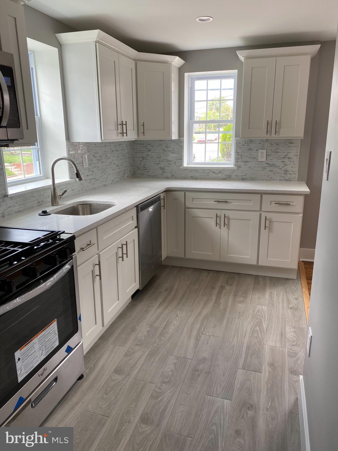 1385 Pennington Road Philadelphia, PA 19151 - Photo 8 of 23 Kitchen