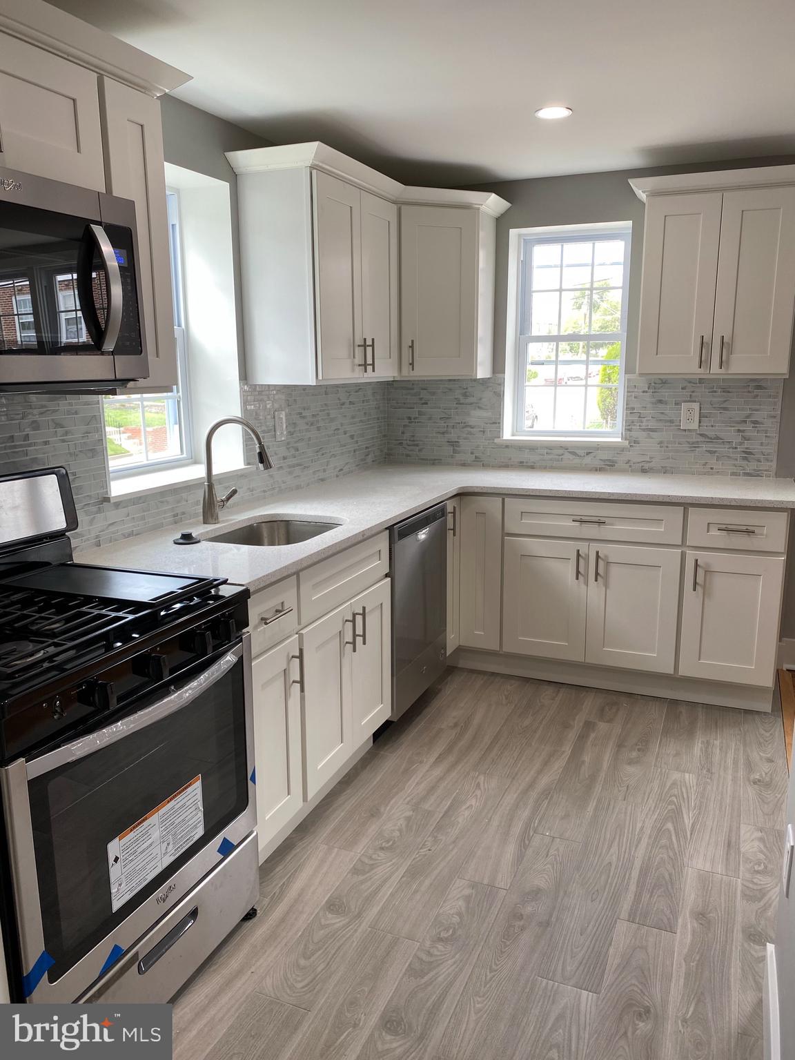 1385 Pennington Road Philadelphia, PA 19151 - Photo 9 of 23 Kitchen