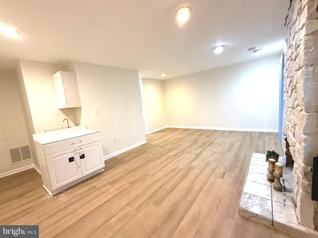 $3,000 | 4235 Sleepy Lake Drive, Fairfax, VA 22033