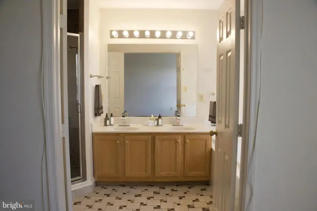 $3,200 | 22909 Benson Terrace, Sterling, VA 20166