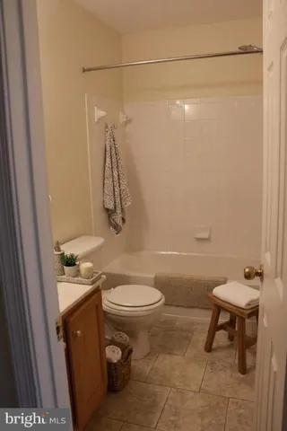 $3,200 | 22909 Benson Terrace, Sterling, VA 20166