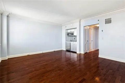 $114,900 | 1205 St Charles Avenue, Unit 604, New Orleans, LA 70130