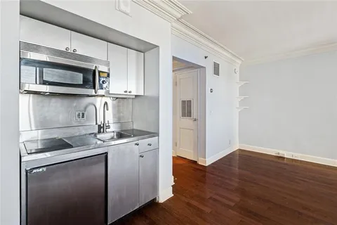 $129,000 | 1205 St Charles Avenue, Unit 604, New Orleans, LA 70130