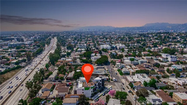 $3,000 | 2828 London Street, Unit 302, Los Angeles, CA 90026