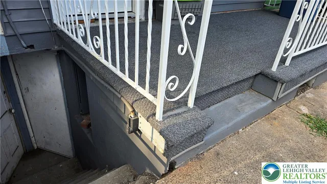 a car parked in front of a building