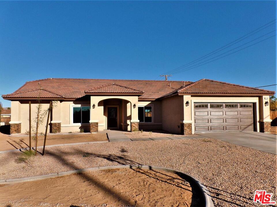 11109 Neola Road Apple Valley, CA 92308 - Photo 1 of 17 Gallery Image 1