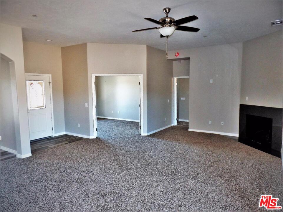 11109 Neola Road Apple Valley, CA 92308 - Photo 10 of 17 Gallery Image 10