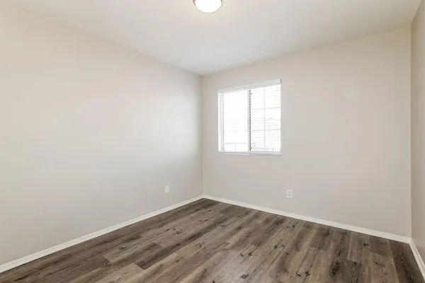 $2,805 | 4039 West Salter Drive, Glendale, AZ 85308